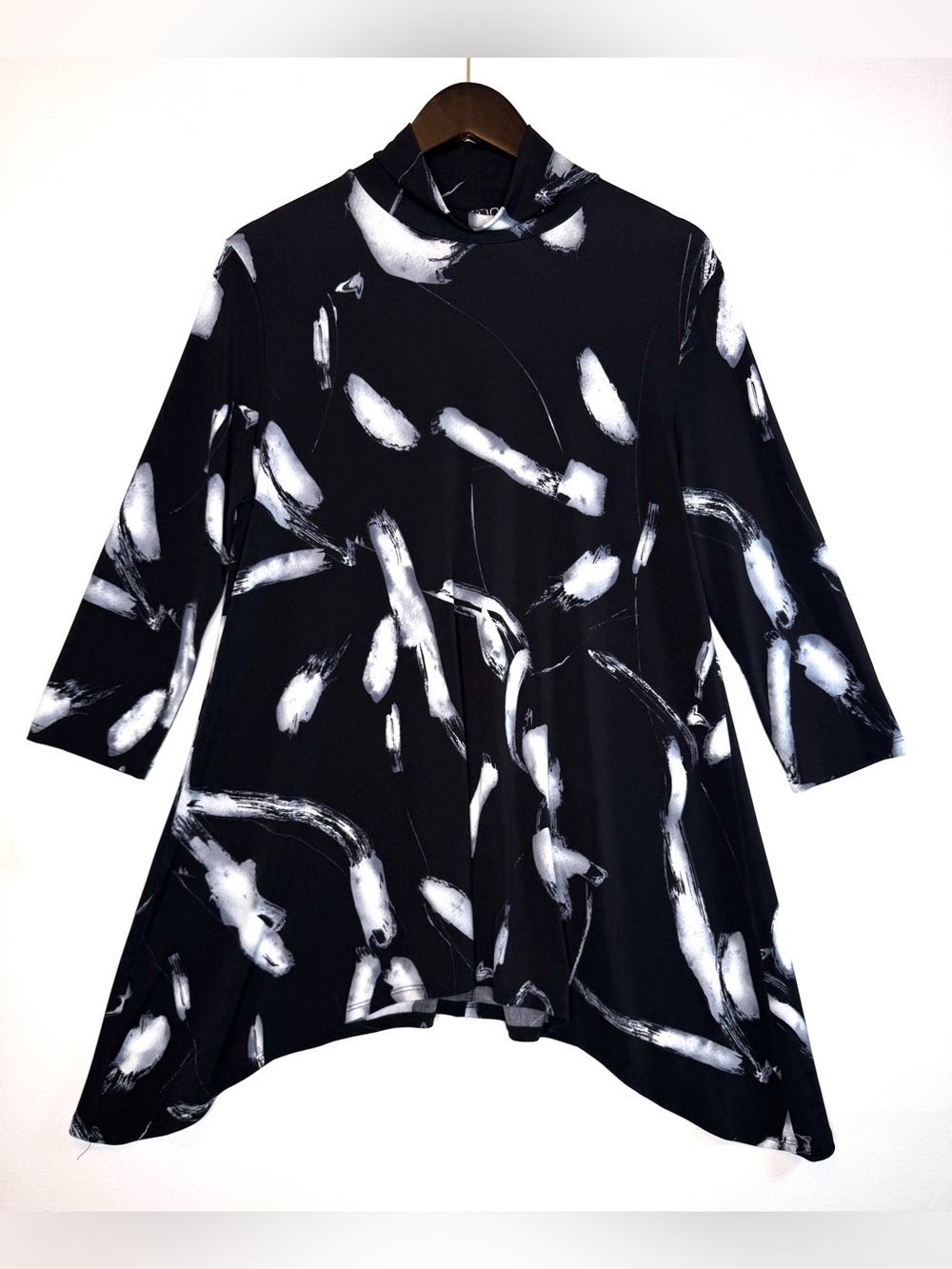 Clara Sun Woo Abstract Black White Tunic sz Lg flowy Artsy top USA mock neck